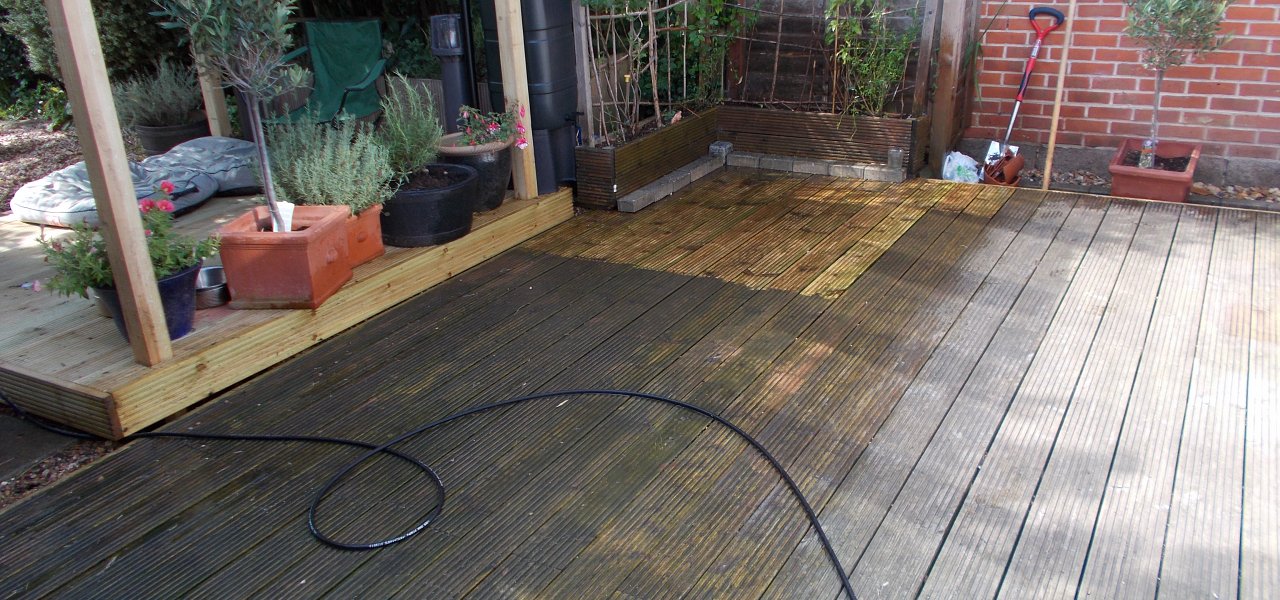 Deck Cleaning in Chandlers Ford